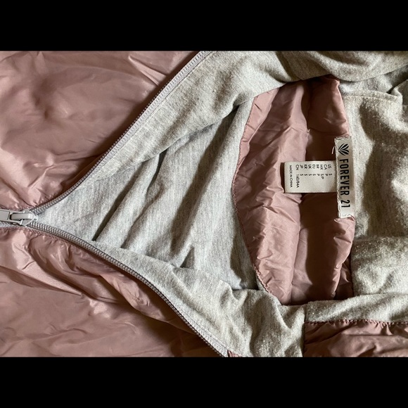 Forever21 Windbreaker - Picture 2 of 3